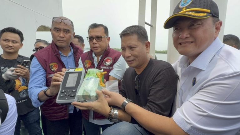 Satu Ton Ketamine Dicegat di Belawan Satu Ton Ketamine Dicegat di Belawan